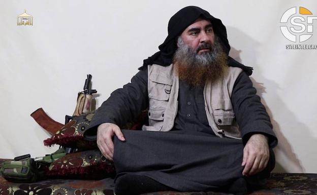 El Estado Islámico difunde las primeras imágenes de su líder, Al-Baghdadi, desde hace cinco años