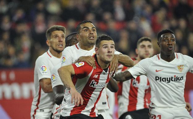 Guruzeta tiene roto el cruzado y estará medio año de baja