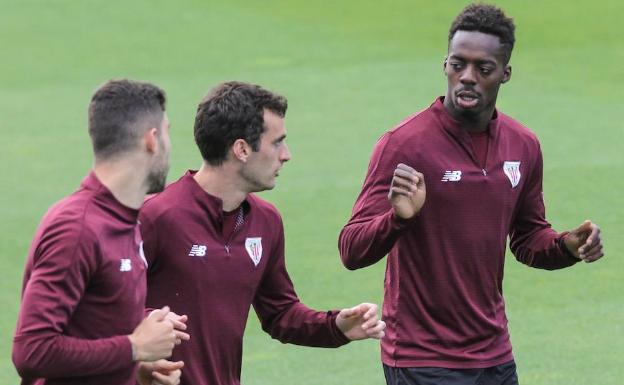 Iñigo Martínez se entrena al margen y Beñat se ausenta junto al lesionado Guruzeta