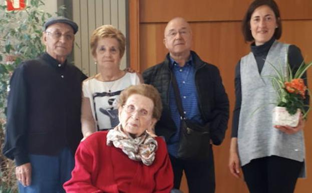 El comercio de la Llanada premia a las madres