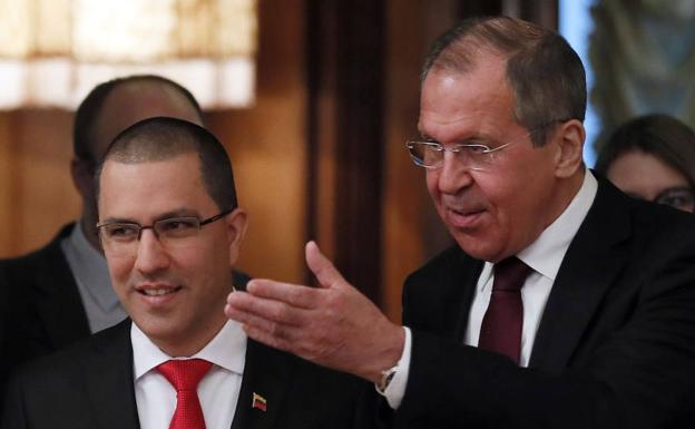 Lavrov escenifica ante Arreaza el apoyo sin fisuras de Rusia al régimen de Maduro