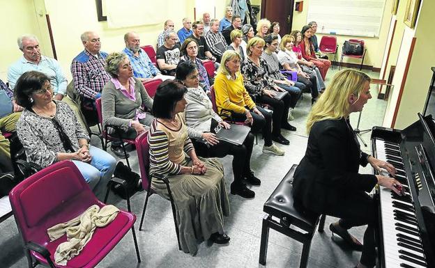 La centenaria Coral del Ensanche lanza un SOS para seguir adelante