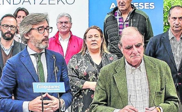 Oyarzábal acentúa su perfil centrista para olvidar el 28-A