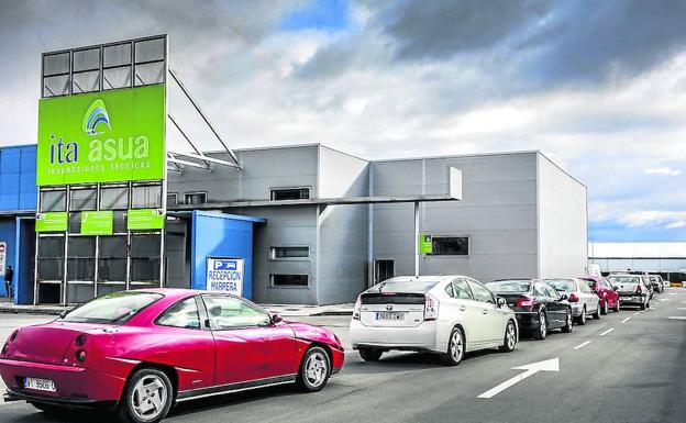 Más de 700 conductores alaveses han sido multados este año por no tener la ITV al día