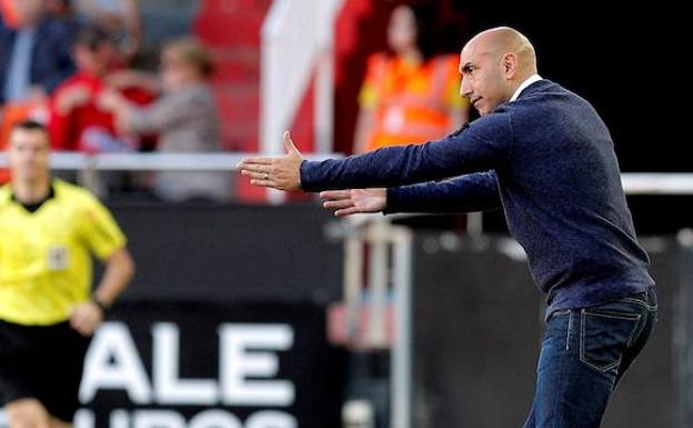 Abelardo: «Hemos tenido dos errores infantiles que nos han costado dos goles»