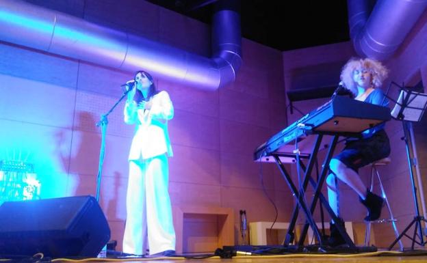 Sophie Auster, solemne y sensual