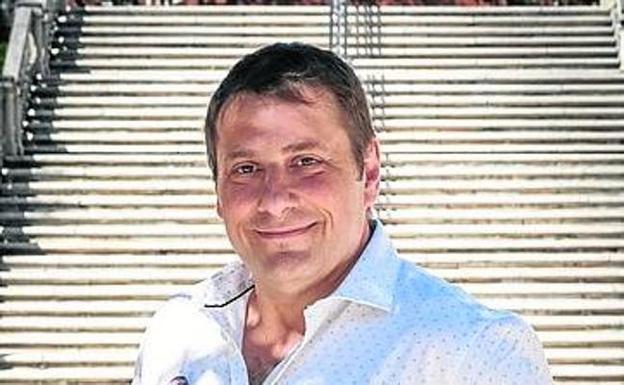 Esnatu propone un centro cívico cultural, social y deportivo en Lamiako