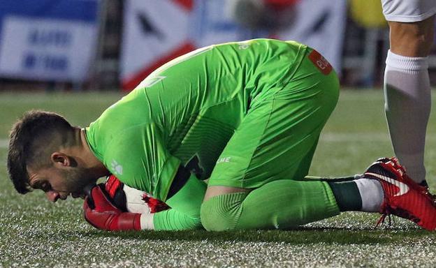 Sivera, titular en el partido de despedida