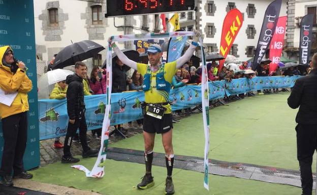Ion Azpiroz y Uxue Fraile, campeones de Euskal Herria de ultra trail