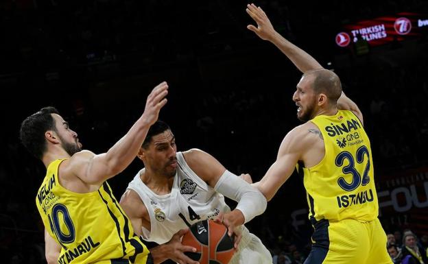 Campazzo y Ayón marcan el ritmo