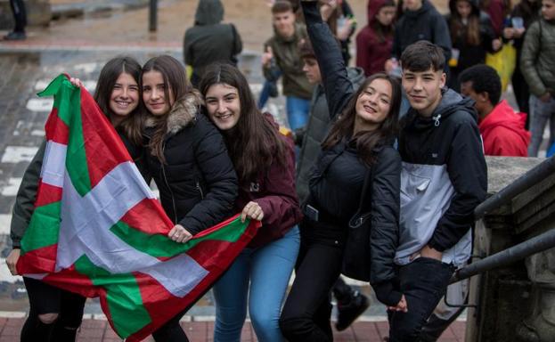 El Ibilaldia resiste el chaparrón en Lekeitio