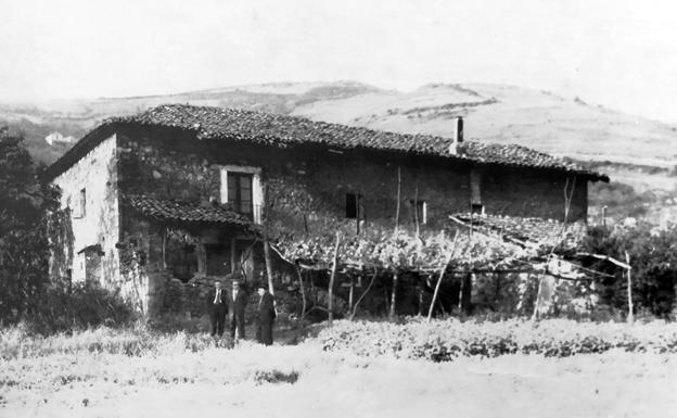 Lateral del caserío Larrazábal (Blog Santutxu Zaharra).