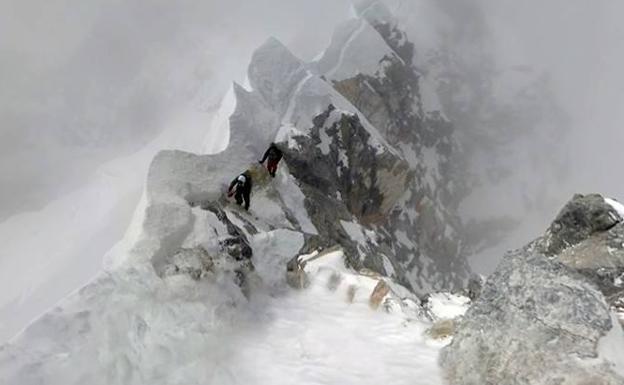 Sube al Everest con una visión de 360º