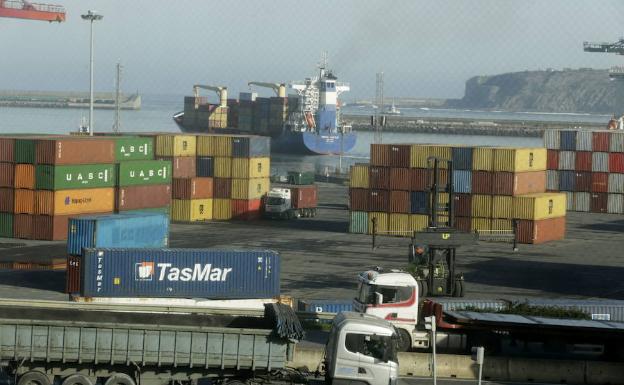 El parón de la automoción provoca el desplome las exportaciones vascas en el primer trimestre