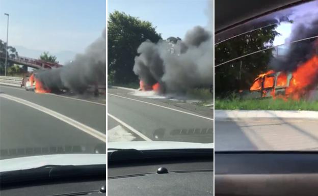 Una furgoneta baja 100 metros por Santo Domingo sin conductor y envuelta en fuego