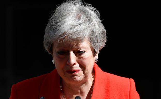 Theresa May dimite como líder de los conservadores y abre la carrera de la sucesión a Downing Street