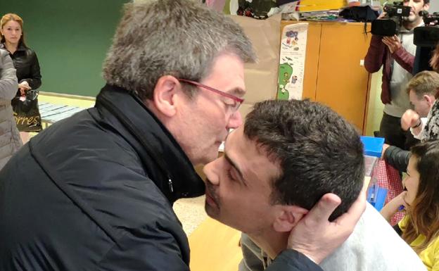 El beso del alcalde, la presidenta que quería ir a misa, las 13 escaleras y otras anécdotas del 'botxo'