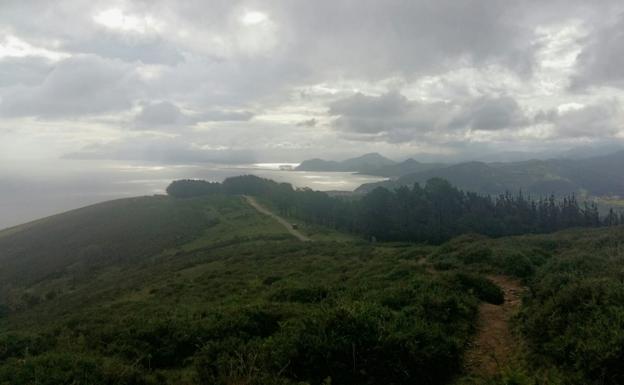 Cerredo, el faro sin luz del Cantábrico