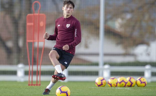 Unai Vencedor, a la espera tras no ser llamado para disputar la pretemporada con el Athletic