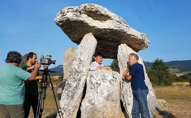 TVE pone el foco en los dólmenes de Álava