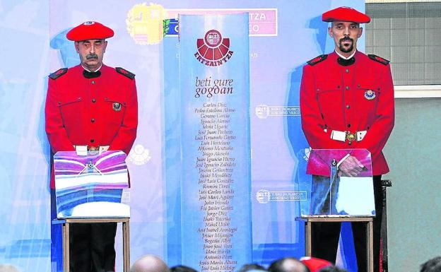 Los ertzainas asesinados por la banda terrorista tendrán un espacio de recuerdo en Arkaute