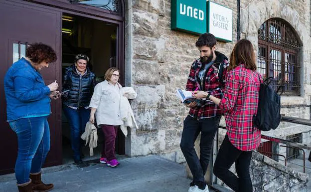 El PNV rechaza aumentar la aportación vasca a la UNED en Vitoria porque «es una universidad española»