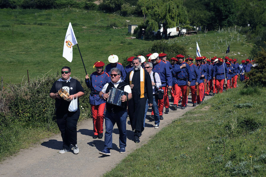 Batalla de pega en el Serantes