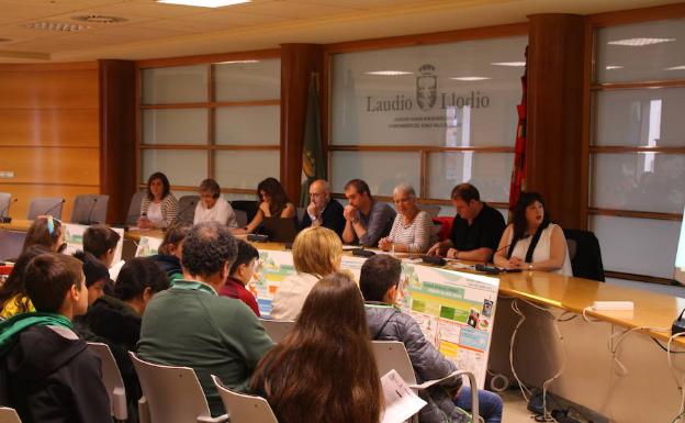 Los colegios de Llodio piden conservar el patrimonio local