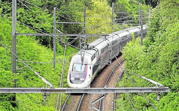 Francia renueva la vía desde Hendaya hasta Burdeos para mejorar la circulación del TAV