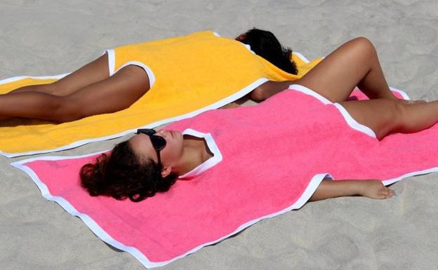 Toalla y bañador en uno: llega el Towelkini