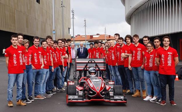 Formula Student Bizkaia taldearen modelo berria aurkeztu dute