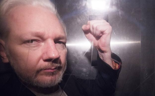 Reino Unido firma la extradición de Julian Assange a EE UU