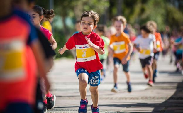 Los 'ironkids' correrán el 13 de julio por Vitoria