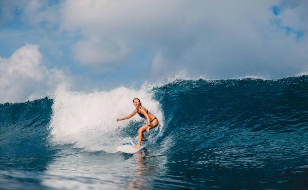 Qué es y cómo evitar el 'oído de surfista'