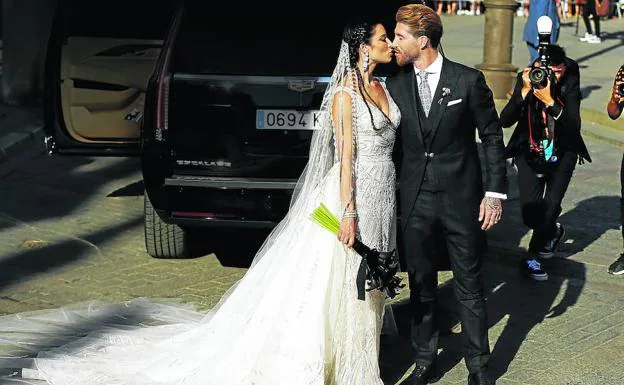 boda 'heavy' de Sergio Ramos y Pilar Rubio: un parque de atracciones, negras... | El Correo
