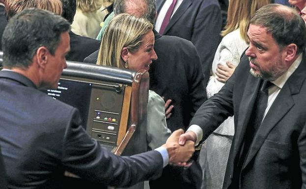 La investidura de Sánchez se complica por el doble discurso de ERC en Madrid y Barcelona