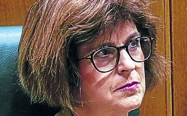 Podemos 'salva' por ahora a la consejera de Salud y no pide su cese por la filtración de la OPE