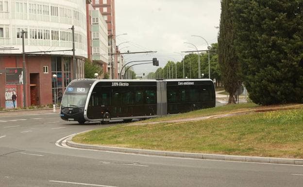 El 'bus exprés' ya está en Vitoria y las obras para su implantación empezarán a mediados de agosto