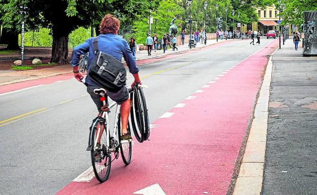 La bici se sale del carril