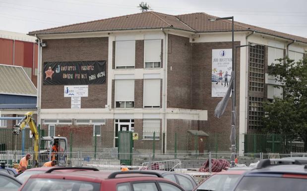 El colegio del niño que se suicidó dijo a su madre que el centro era «seguro»