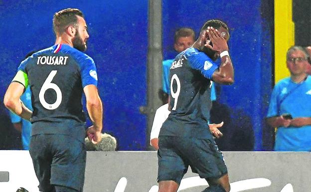 La generación de Mbappé se cruza en el camino de 'La Rojita'