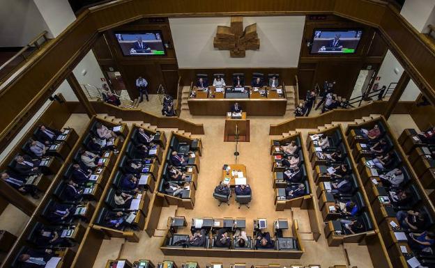 El rechazo del PP impide que el Parlamento aprueba una declaración a favor del colectivo LGTBI