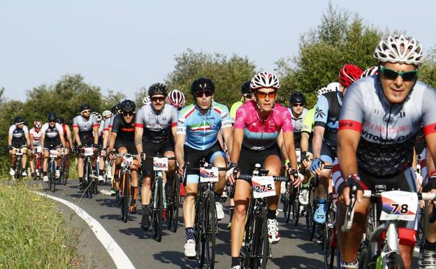 ¿Has corrido en la prueba ciclista Vitoria BH? Búscate en la galería de fotos