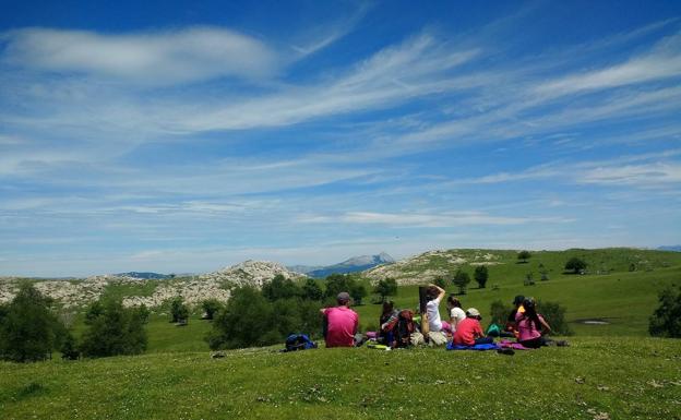 Guía práctica para iniciar a los niños en la montaña