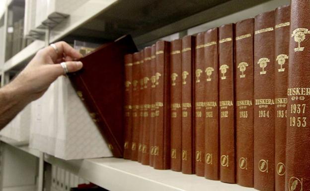 Euskal Hiztegi Historiko-Etimologikoa argitaratu du Euskaltzaindiak