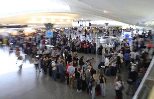 ¿Qué probabilidades hay de que mi vuelo se anule por la huelga de este verano en Loiu?