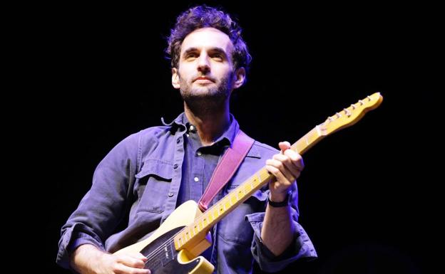 Julian Lage atrapado en el círculo