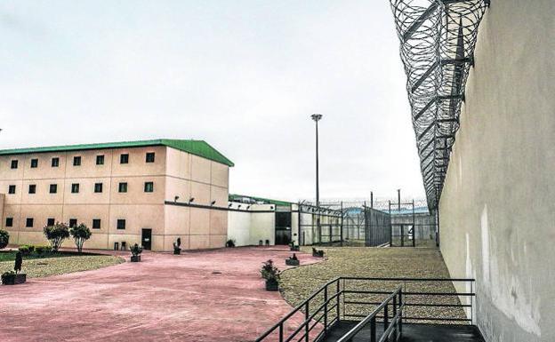 Nunca hables con extraños