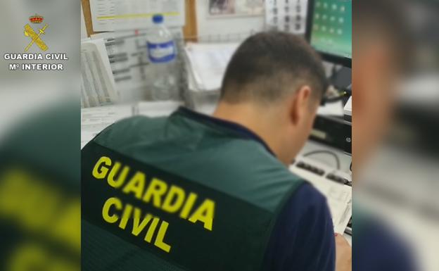 La Guardia Civil desarticula una organización dedicada a introducir migrantes en España