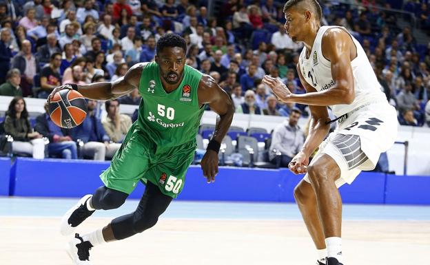 El Baskonia incorpora al pívot Micheal Eric